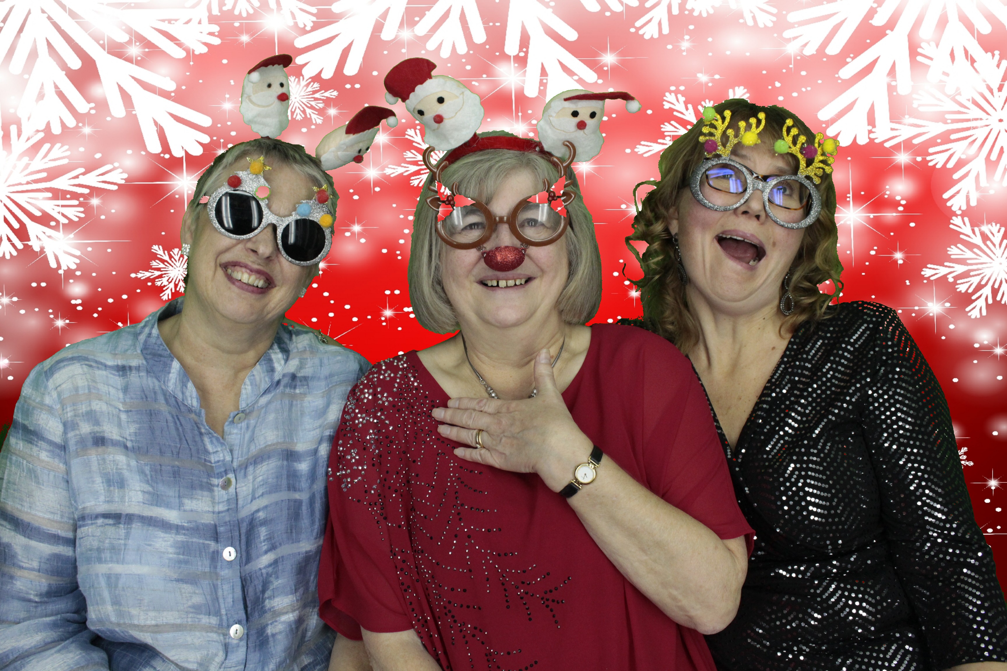 Silvermere Christmas Party | View more photos from the event at gallery.myphotoboothexperience.co.uk/u/MyPhotoBoothExperienceLtd/Silvermere-Christmas-Party-3